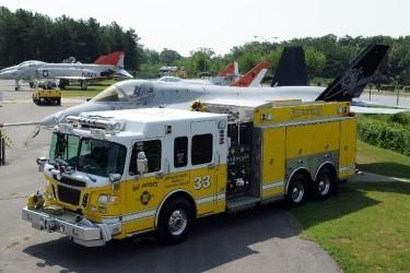 E 33
2004 Spartan/Salisbury
1500 GPM pump 1500 Gallon Tank
30 Gallons of Class A & Class B Foam
